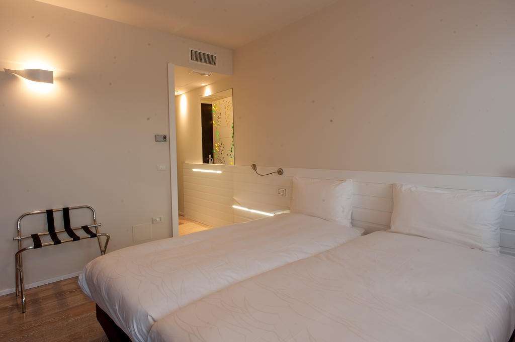 Elliot Osteria E Dormire In Collina Manzano 部屋 写真