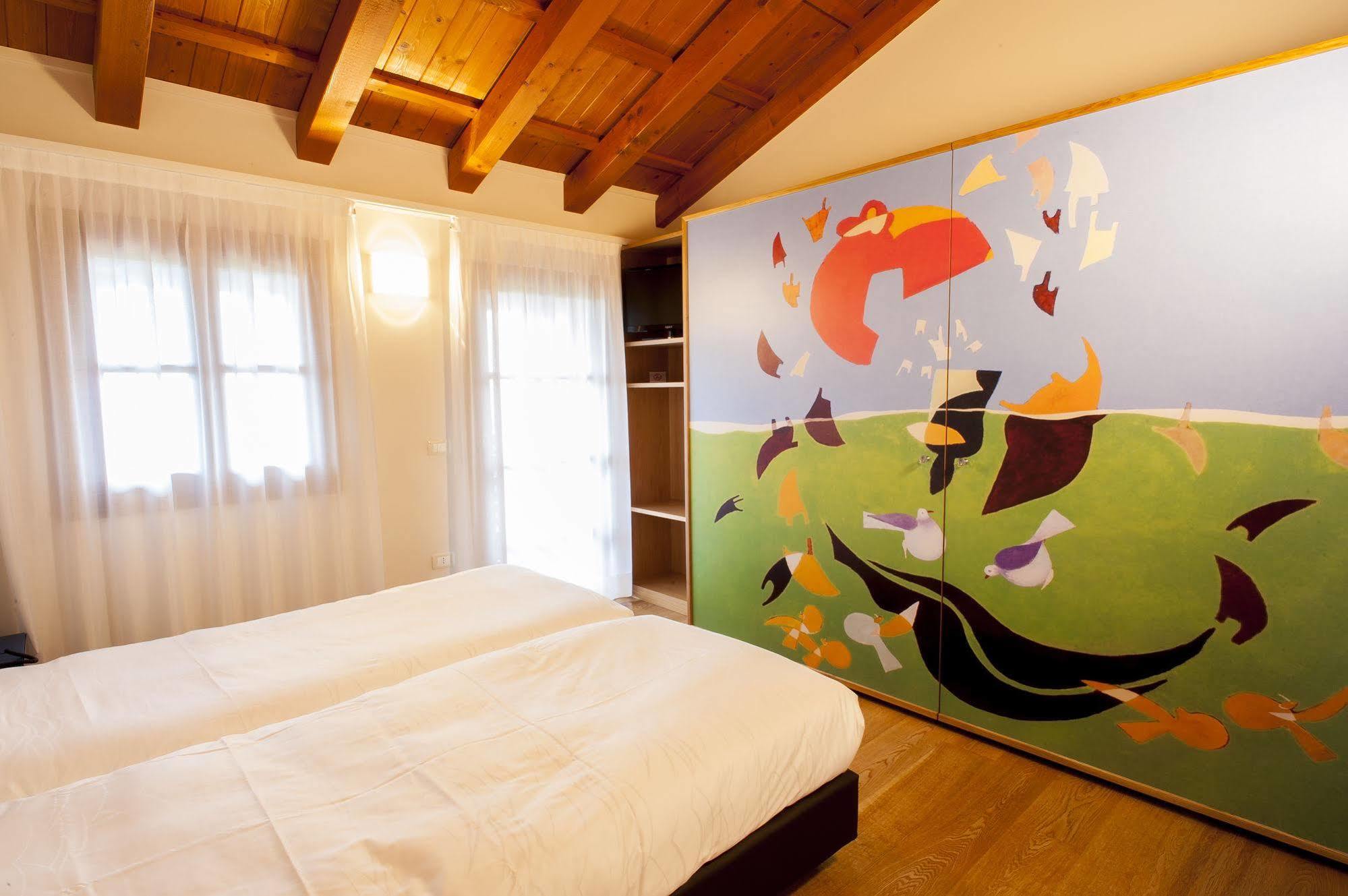 Elliot Osteria E Dormire In Collina Manzano エクステリア 写真
